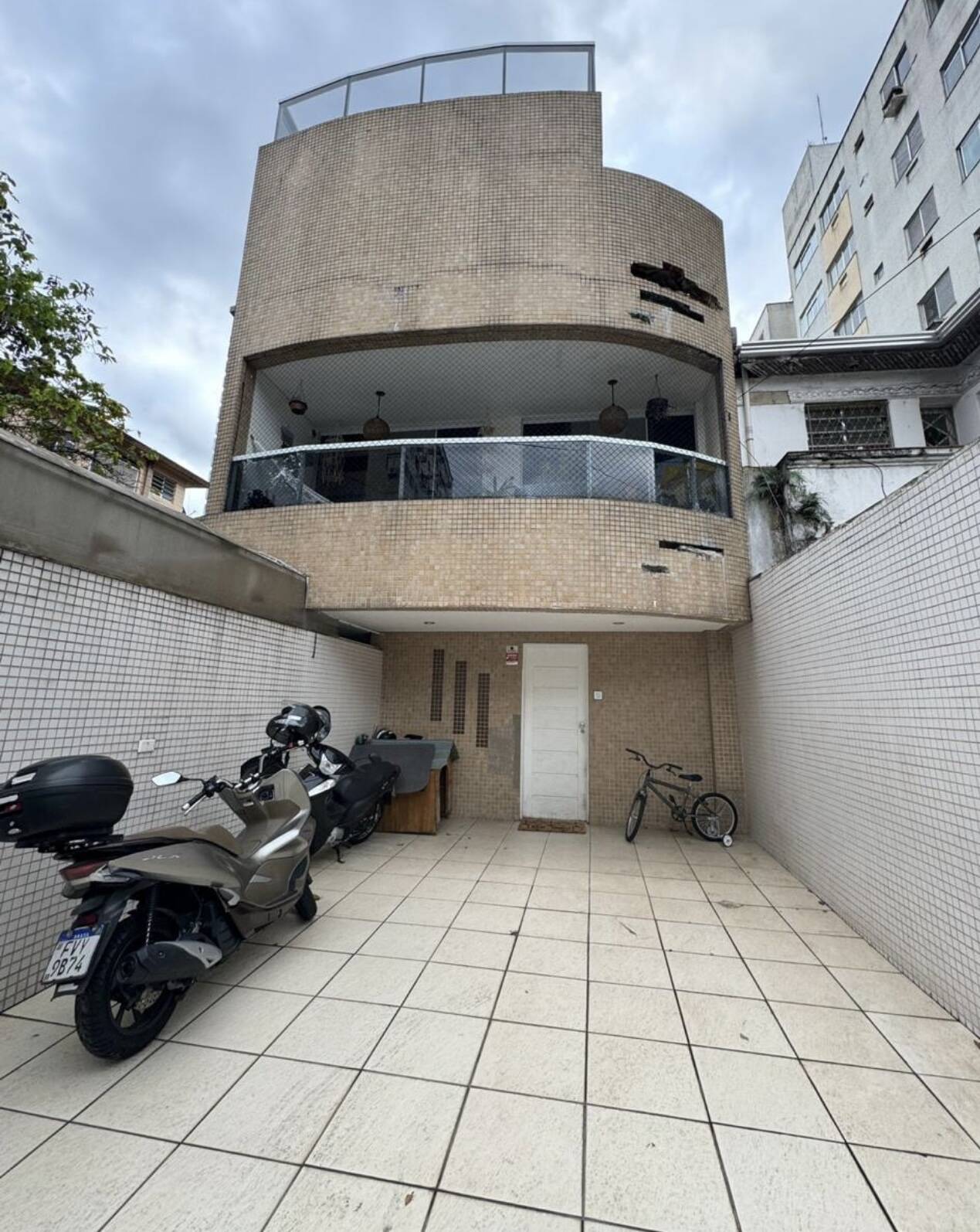 #690 - Apartamento para Venda em Santos - SP