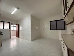 Apartamento para Venda em Santos - 2