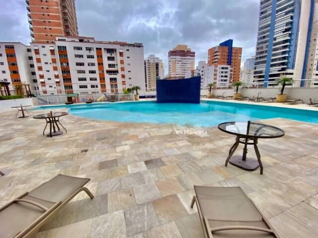 #689 - Apartamento para Venda em Santos - SP