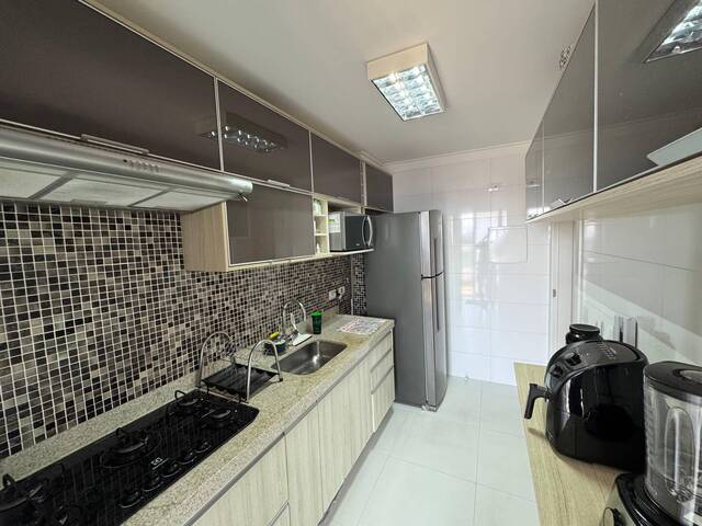 #694 - Apartamento para Venda em Praia Grande - SP