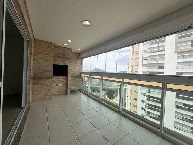 #704 - Apartamento para Venda em Santos - SP