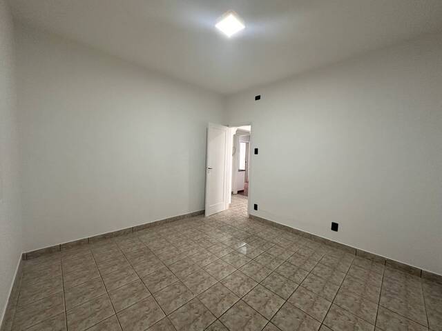 #705 - Apartamento para Venda em Santos - SP