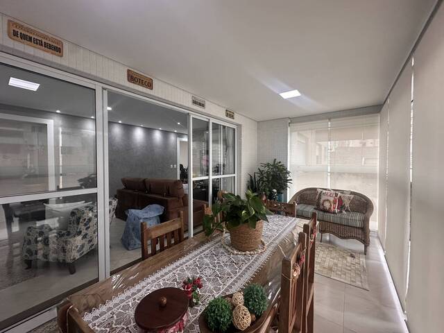 #708 - Apartamento para Venda em Santos - SP