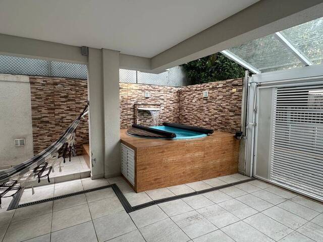 #717 - Casa para Venda em Santos - SP