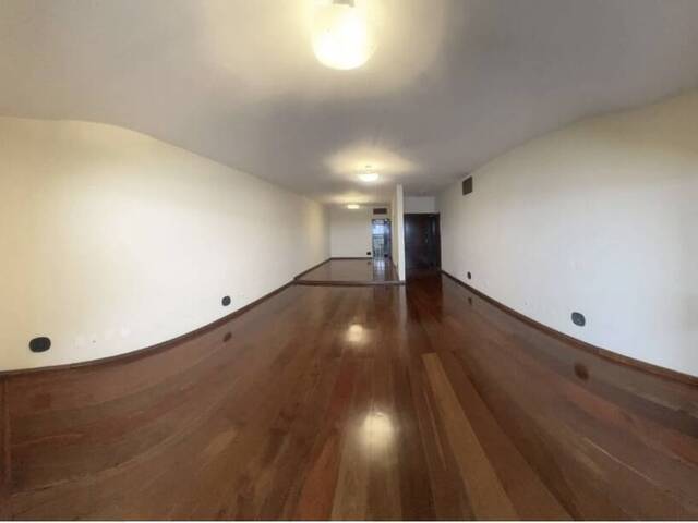 #720 - Apartamento para Venda em Santos - SP