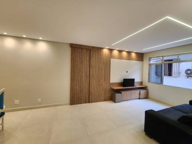 #733 - Apartamento para Venda em Santos - SP