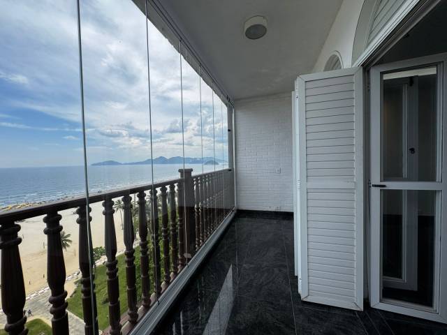 #738 - Apartamento para Venda em Santos - SP