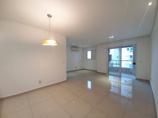 #751 - Apartamento para Venda em Santos - SP