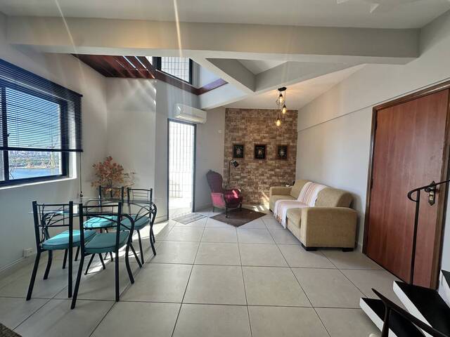 #773 - Apartamento para Locação em Santos - SP