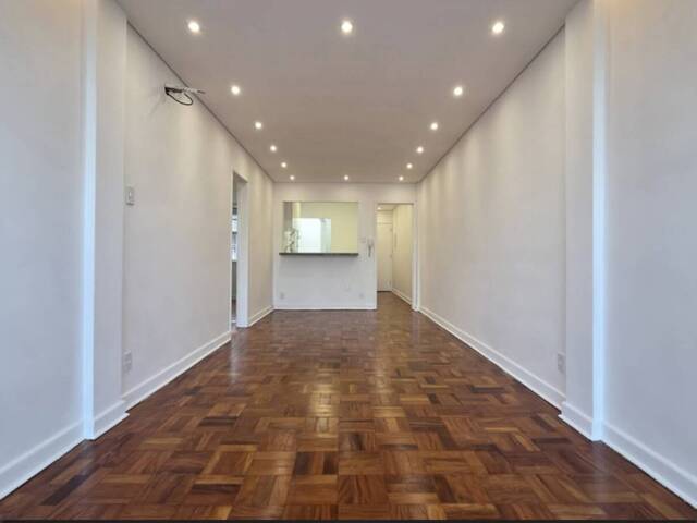 #775 - Apartamento para Venda em Santos - SP