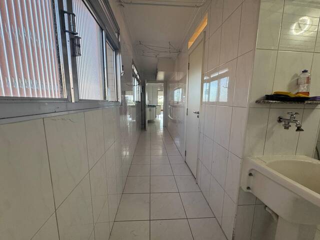#776 - Apartamento para Venda em Santos - SP
