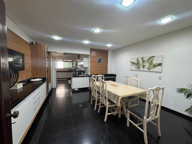 #799 - Apartamento para Venda em Santos - SP
