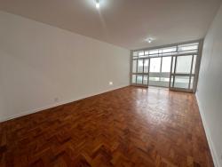 Apartamento para Venda em Santos - 2